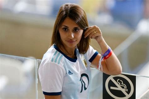 antonella roccuzzo fisico|Antonela Roccuzzo Wiki, Age, Height, Net Worth, Job,。